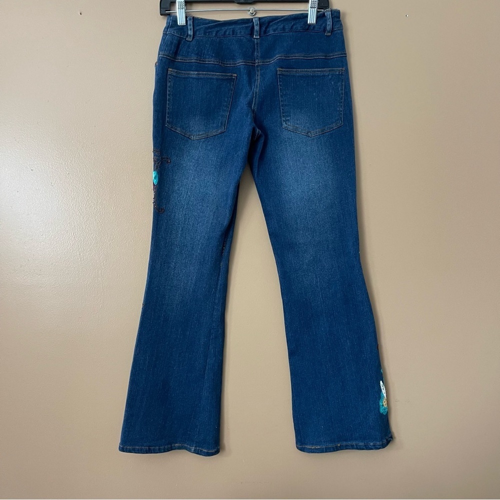 Eivissa Unique Embroidered Flare jeans size 4 - Picture 10 of 11